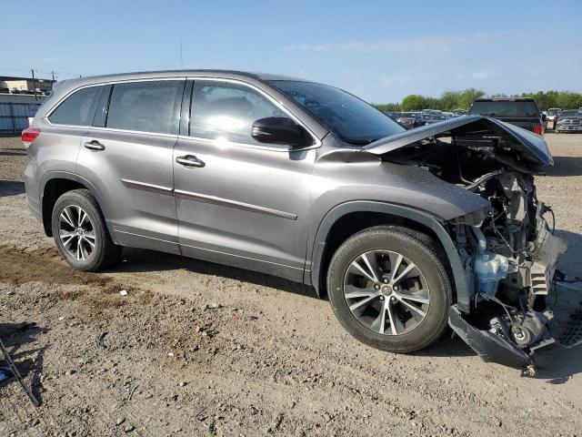 Photo 4 from auction – 2018 TOYOTA HIGHLANDER with VIN 5TDZZRFH1JS254667