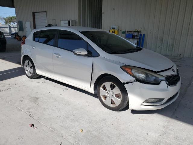 Photo 4 from auction – 2016 KIA FORTE LX with VIN KNAFK5A84G5637960