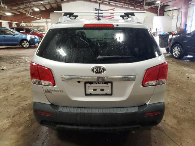 Photo 6 from auction – 2013 KIA SORENTO LX with VIN 5XYKTCA67DG397579
