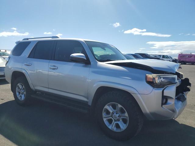 Photo 4 from auction – 2015 TOYOTA 4RUNNER SR with VIN JTEZU5JR7F5104451