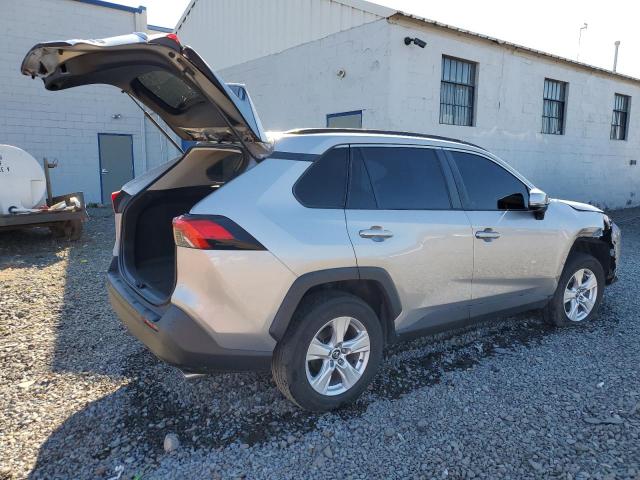 Photo 3 from auction – 2021 TOYOTA RAV4 XLE with VIN 2T3P1RFV9MW153934
