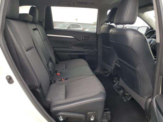 Photo 11 from auction – 2015 TOYOTA HIGHLANDER with VIN 5TDBKRFH1FS076563
