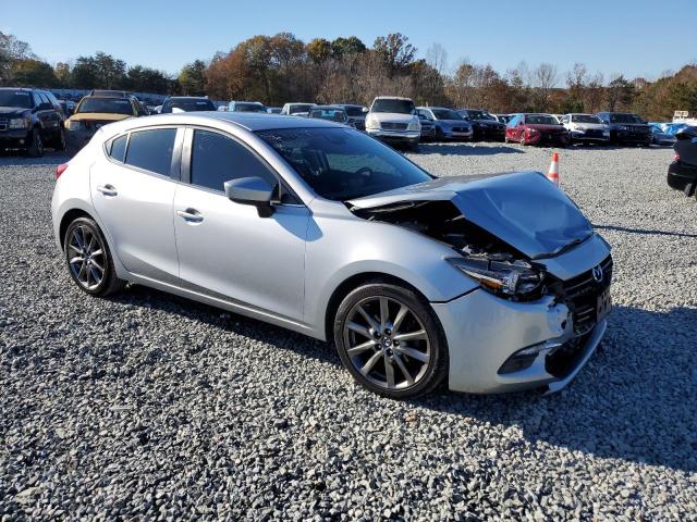 Photo 4 from auction – 2018 MAZDA 3 with VIN 3MZBN1M32JM219655