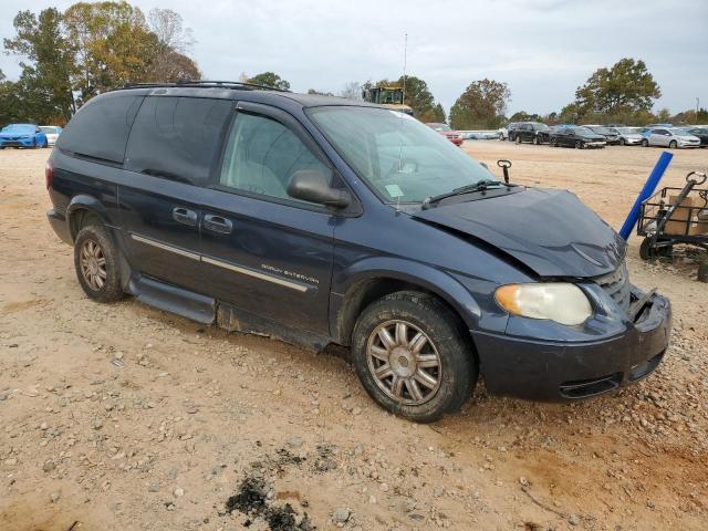 Photo 4 from auction – 2007 CHRYSLER TOWN & COU with VIN 2A4GP54L97R258524