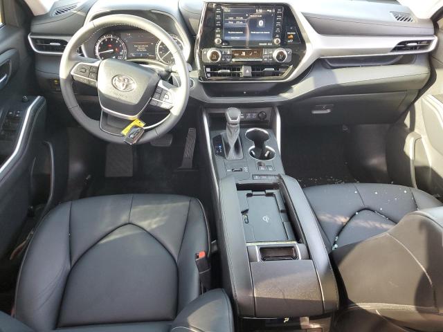 Photo 8 from auction – 2022 TOYOTA HIGHLANDER with VIN 5TDGZRAH5NS143298