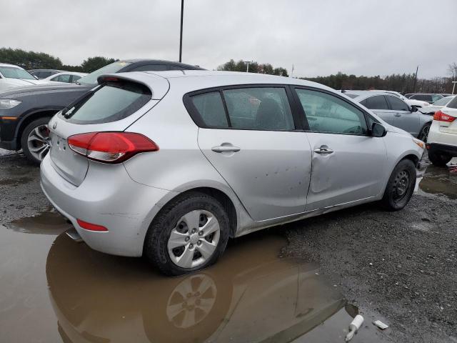 Photo 3 from auction – 2017 KIA FORTE LX with VIN KNAFK5A80H5696344