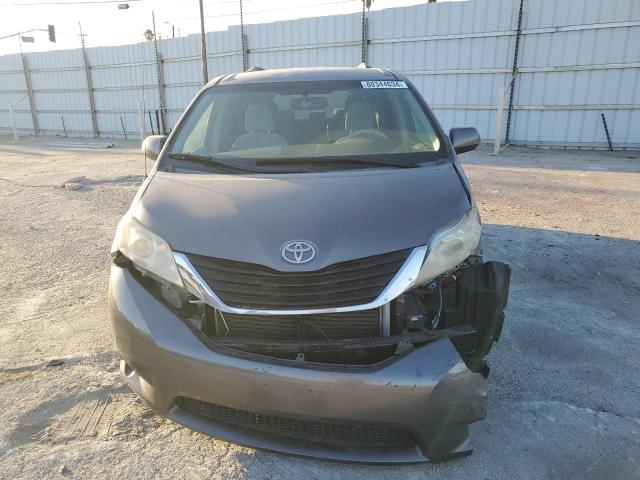 Photo 5 from auction – 2014 TOYOTA SIENNA LE with VIN 5TDKK3DC2ES520083