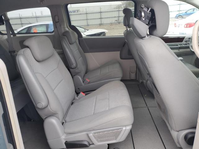 Photo 11 from auction – 2010 CHRYSLER TOWN & COU with VIN 2A4RR5D11AR373529
