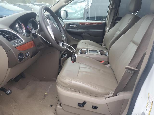 Photo 7 from auction – 2016 CHRYSLER TOWN & COU with VIN 2C4RC1BG9GR208375