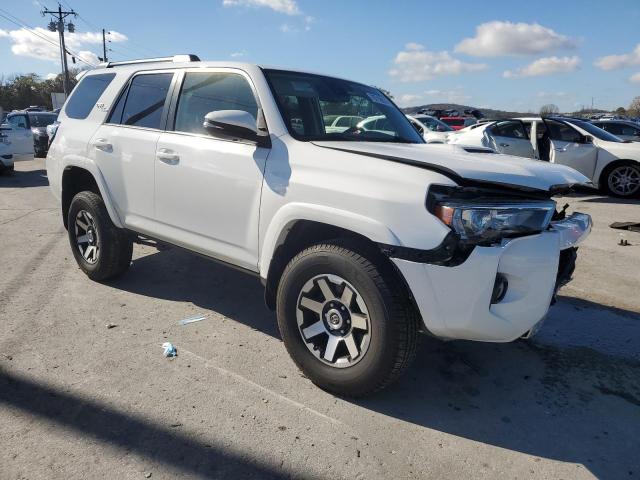 Photo 4 from auction – 2020 TOYOTA 4RUNNER SR with VIN JTEBU5JR5L5775291
