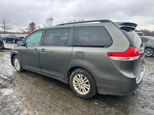 Photo 2 from auction – 2012 TOYOTA SIENNA XLE with VIN 5TDYK3DC5CS241413