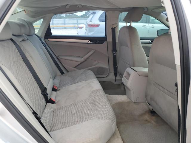 Photo 10 from auction – 2013 VOLKSWAGEN PASSAT with VIN 1VWAH7A30DC072560