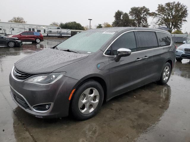 CHRYSLER PACIFICA H 2018 with VIN 2C4RC1N79JR237717 - Photo from auction