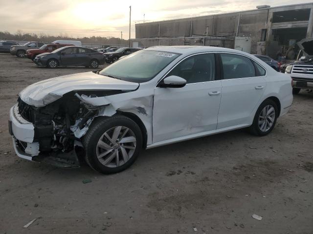 VOLKSWAGEN PASSAT SE 2018 with VIN 1VWBA7A33JC050783 - Photo from auction