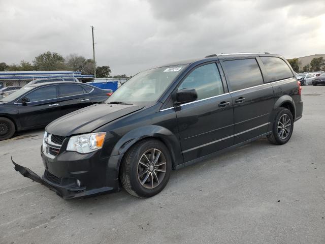 DODGE GRAND CARA 2017 with VIN 2C4RDGCG3HR595859 - Photo from auction