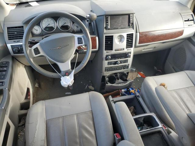 Photo 8 from auction – 2010 CHRYSLER TOWN & COU with VIN 2A4RR5D17AR120845