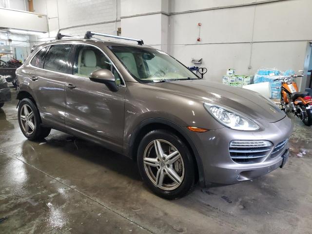 Photo 4 from auction – 2011 PORSCHE CAYENNE S with VIN WP1AE2A24BLA92313