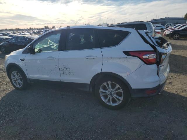Photo 2 from auction – 2017 FORD ESCAPE SE with VIN 1FMCU9GD6HUD67533