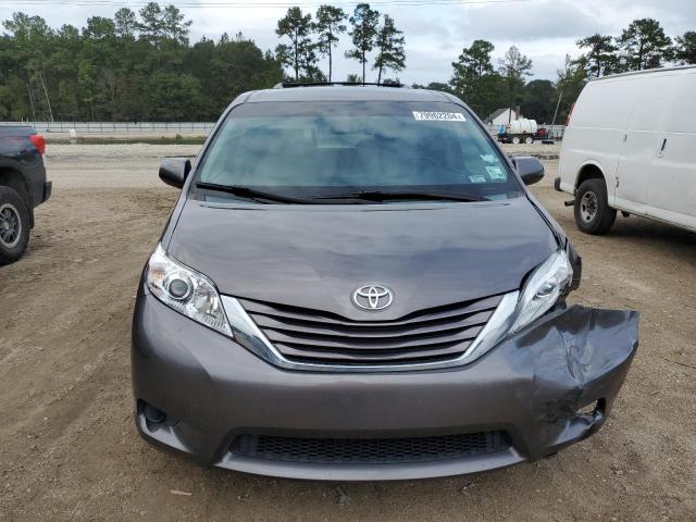 Photo 5 from auction – 2015 TOYOTA SIENNA LE with VIN 5TDKK3DC0FS545100