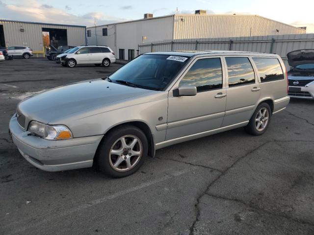 VOLVO V70 BASE 2000 with VIN YV1LW61JXY2644752 - Photo from auction