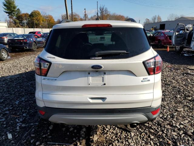 Photo 6 from auction – 2017 FORD ESCAPE SE with VIN 1FMCU9G98HUD80649