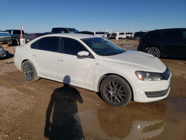 Photo 4 from auction – 2014 VOLKSWAGEN PASSAT S with VIN 1VWAT7A33EC074464