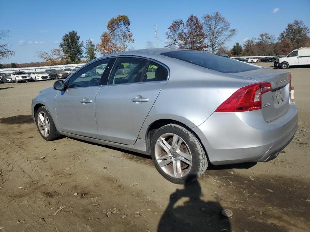 Photo 2 from auction – 2015 VOLVO S60 PREMIE with VIN YV126MFB6F1311758