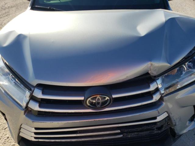 Photo 12 from auction – 2019 TOYOTA HIGHLANDER with VIN 5TDJZRFH4KS956707