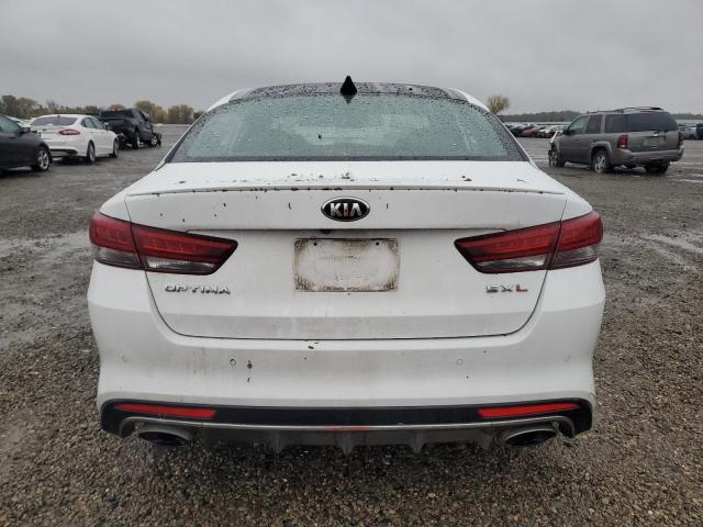 Photo 6 from auction – 2016 KIA OPTIMA SXL with VIN 5XXGV4L28GG019201