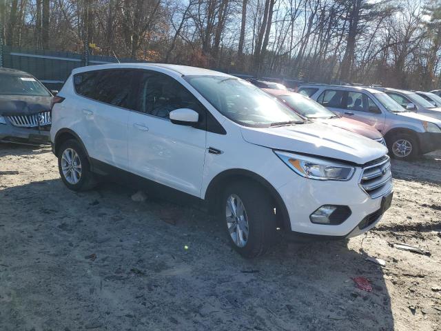Photo 4 from auction – 2017 FORD ESCAPE SE with VIN 1FMCU9GD4HUD43831