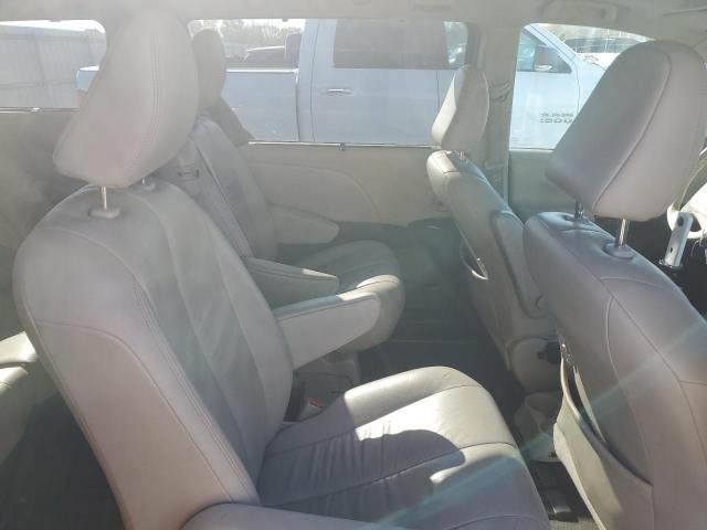 Photo 11 from auction – 2011 TOYOTA SIENNA XLE with VIN 5TDYK3DC3BS068604