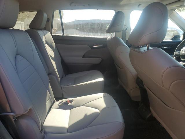 Photo 11 from auction – 2024 TOYOTA HIGHLANDER with VIN 5TDKDRAH9RS054364