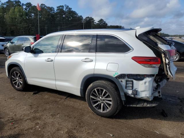 Photo 2 from auction – 2017 TOYOTA HIGHLANDER with VIN 5TDKZRFH6HS199726