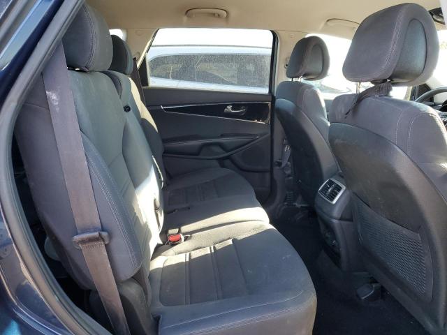 Photo 11 from auction – 2016 KIA SORENTO LX with VIN 5XYPG4A38GG039482
