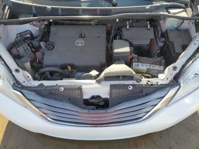 Photo 12 from auction – 2012 TOYOTA SIENNA XLE with VIN 5TDYK3DC1CS227279
