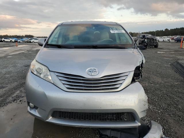Photo 5 from auction – 2012 TOYOTA SIENNA XLE with VIN 5TDDK3DC7CS037436