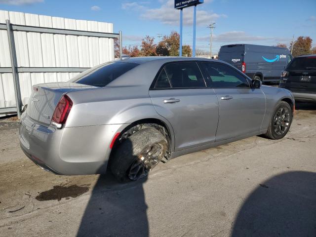 Photo 3 from auction – 2016 CHRYSLER 300 S with VIN 2C3CCAGG3GH148036
