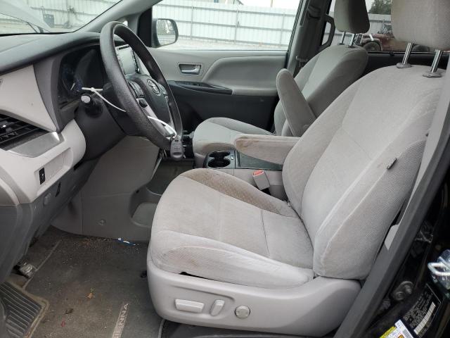 Photo 7 from auction – 2018 TOYOTA SIENNA LE with VIN 5TDKZ3DC8JS943014