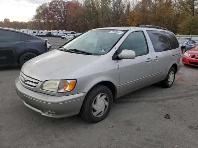 Photo 1 from auction – 2002 TOYOTA SIENNA LE with VIN 4T3ZF13C62U502916