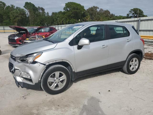 CHEVROLET TRAX LS 2019 with VIN 3GNCJNSB2KL227483 - Photo from auction