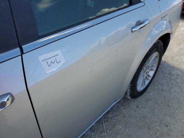 Photo 12 from auction – 2010 CHRYSLER 300 TOURIN with VIN 2C3CA4CD5AH112391
