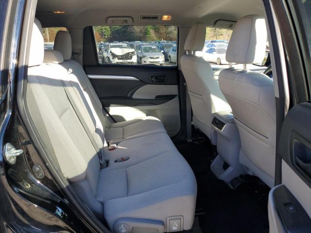 Photo 11 from auction – 2015 TOYOTA HIGHLANDER with VIN 5TDBKRFHXFS112332