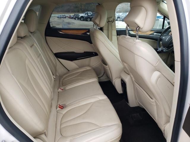 Photo 11 from auction – 2015 LINCOLN MKC with VIN 5LMCJ2A9XFUJ25102