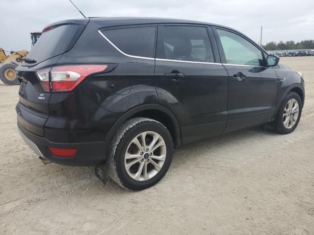 Photo 3 from auction – 2017 FORD ESCAPE SE with VIN 1FMCU9GD4HUC70234