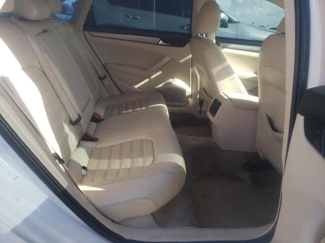 Photo 10 from auction – 2015 VOLKSWAGEN PASSAT SE with VIN 1VWBS7A35FC039465