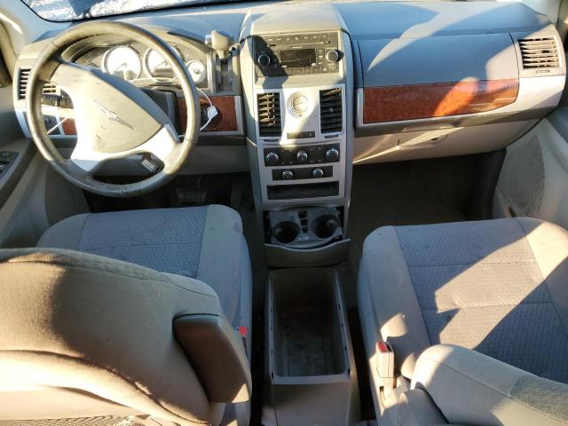 Photo 8 from auction – 2009 CHRYSLER TOWN & COU with VIN 2A8HR54159R525947