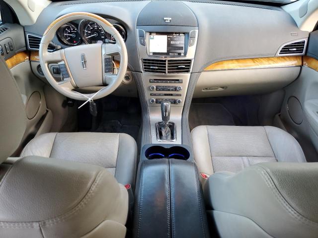 Zdjęcie 8 z aukcji – 2011 LINCOLN MKT z VIN 2LMHJ5AT9BBJ53046