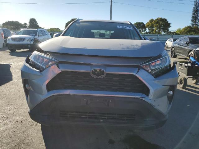 Photo 5 from auction – 2019 TOYOTA RAV4 XLE with VIN 2T3P1RFVXKC030447