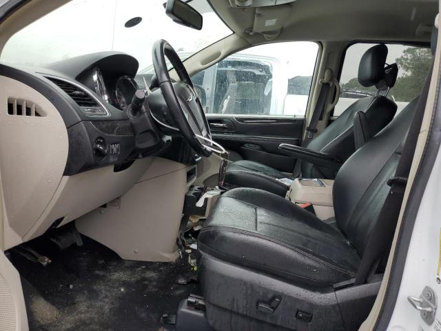 Photo 7 from auction – 2015 CHRYSLER TOWN & COU with VIN 2C4RC1BG1FR696333