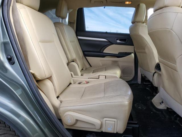 Photo 11 from auction – 2018 TOYOTA HIGHLANDER with VIN 5TDJZRFH9JS889858